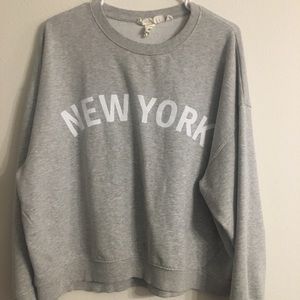 ⚡️SALE⚡️ 4/$15 Pull over sweater